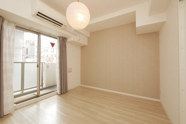 大阪市浪速区恵美須西１丁目の賃貸マンションの居間・リビング