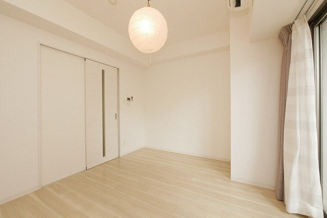 大阪市浪速区恵美須西１丁目の賃貸マンションの居間・リビング