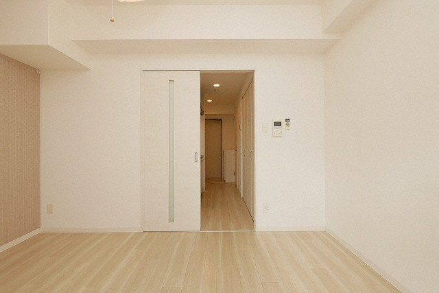 大阪市浪速区恵美須西１丁目の賃貸マンションの居間・リビング