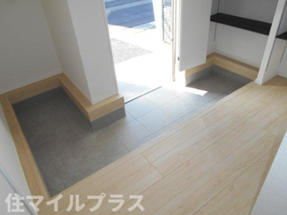 【玄関】 | 郡山市島2丁目新築一戸建て1棟 | きれいな玄関です