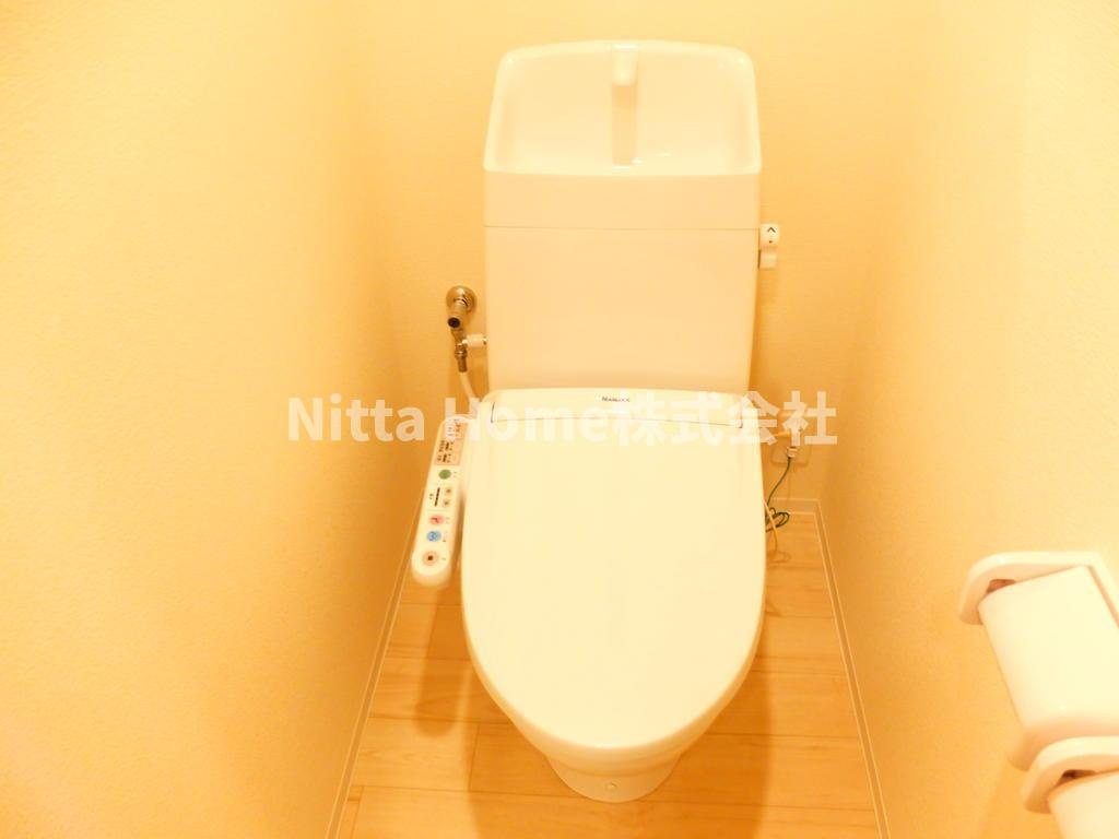 フロール・デ・セレッソⅡのトイレ|ウォシュレット付きトイレです◎