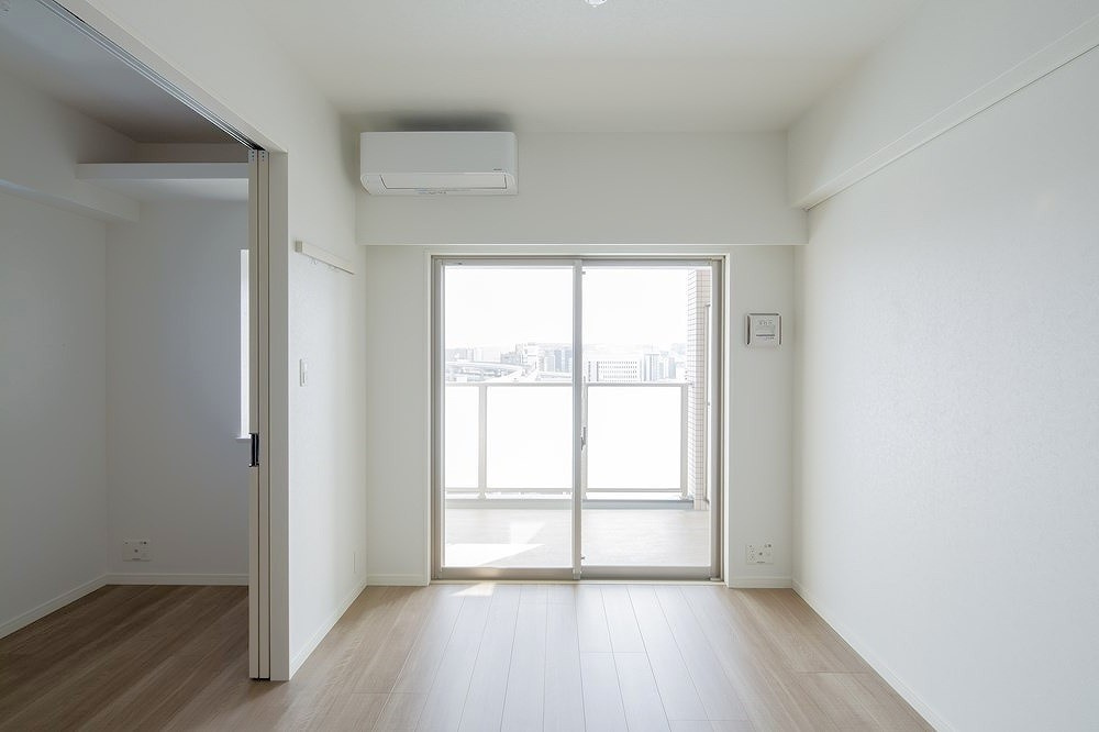 新品家具付きマンション東光16(KaGood福岡)の居間・リビング