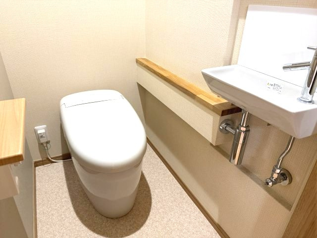 西瑞江3丁目多田貸家のトイレ