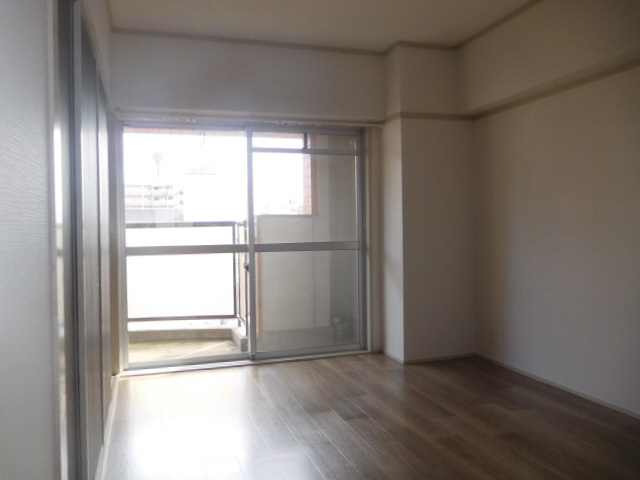 リッチウォーク佃町の寝室