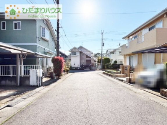 【前面道路含む現地写真】 | 取手市桜が丘2丁目　中古戸建
