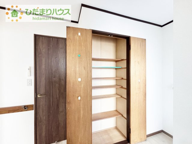 【収納】 | 取手市桜が丘2丁目　中古戸建 | パントリー完備で散らかりがちなキッチン回りもラクラクお片付けできちゃいます！(*^-^*)
