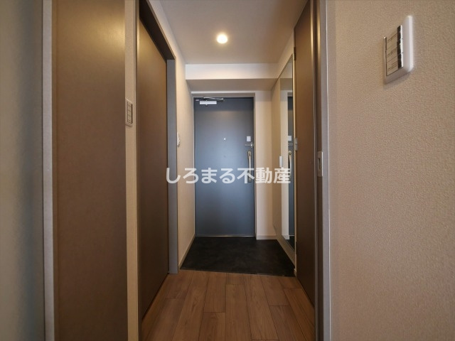 プレサンス東小橋エレディータの玄関