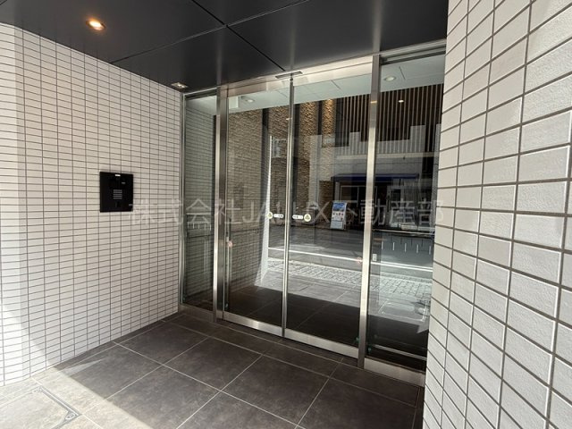 クローバー神田紺屋町のエントランス