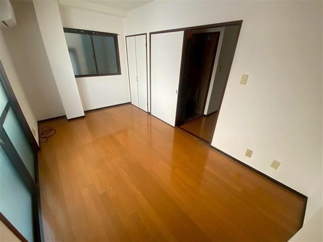 山崎ビルの寝室