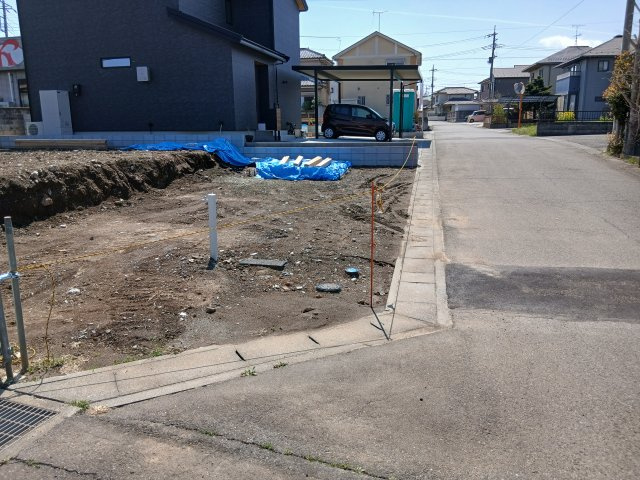 本庄市万年寺第４　の前面道路含む現地写真|２号棟現地前面道路（2026年04月03日）撮影