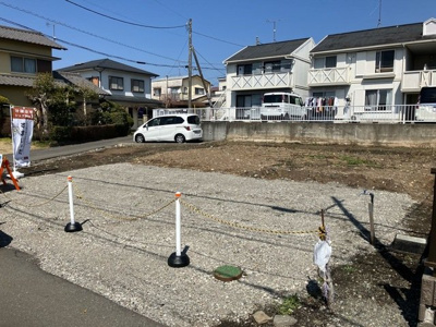 【外観】 | 富士宮市小泉 2期 新築一戸建て | 現在建築中の外観画像です。ご内覧は同じメーカーの完成物件へご案内いたしますので、いつでもご相談ください！