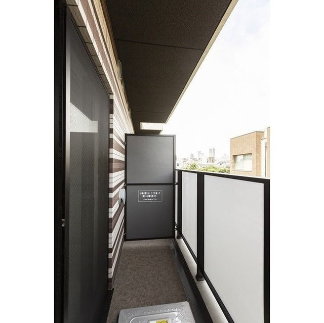 【バルコニー】