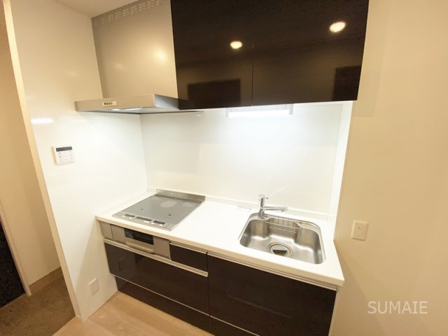 エーデル カーサのキッチン|収納もできるシステムキッチン！