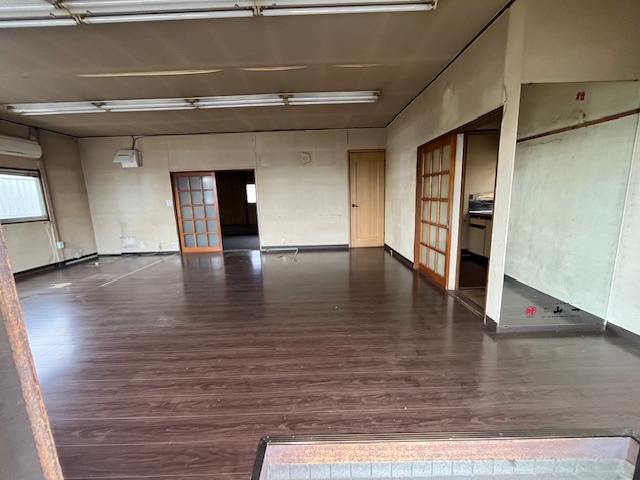 【店舗事務所】坂戸市石井店舗・事務所の居間・リビング|店舗事務所