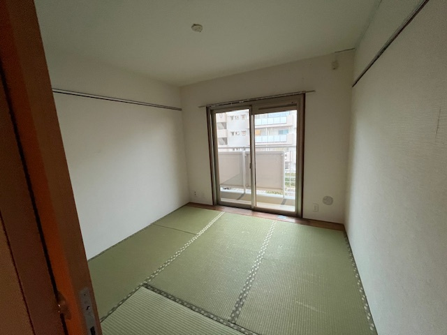 【中古マンション】笠幡グリーンパークの和室|フローリングだけでなく、和室もあります