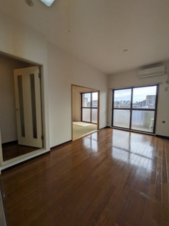 【内装】 | 角ビル