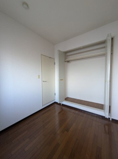 【寝室】 | 角ビル