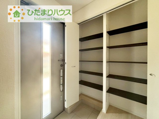 【玄関】 | つくば市高見原第18　新築戸建 | 家族の靴をたっぷり収納！大型シューズクローゼット付き(^^♪