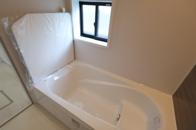 《仲介手数料無料》川越市霞ケ関北６丁目10-12新築一戸建てグラファーレの浴室