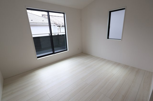 《仲介手数料無料》川越市霞ケ関北６丁目10-12新築一戸建てグラファーレの洋室|2階 7帖