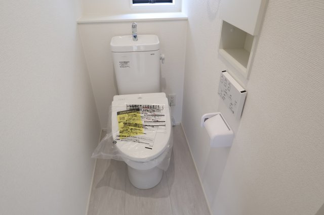 《仲介手数料無料》川越市霞ケ関北６丁目10-12新築一戸建てグラファーレのトイレ