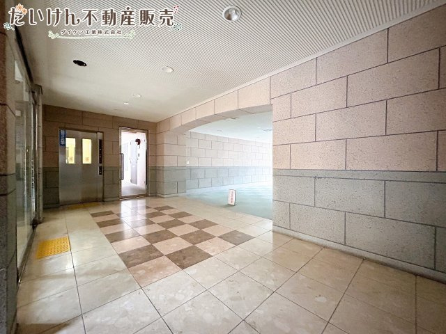 プレステージ姫路青山2のエントランス