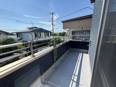 【バルコニー】 | 神戸市西区福吉台2丁目　新築戸建1号棟　仲介手数料無料！ | バルコニーがあります