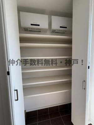 【収納】 | 神戸市西区福吉台2丁目　新築戸建1号棟　仲介手数料無料！ | 便利な玄関収納です
