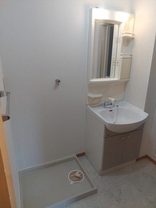 フルーレコートの独立洗面台|洗髪洗面化粧台・室内洗濯機置場