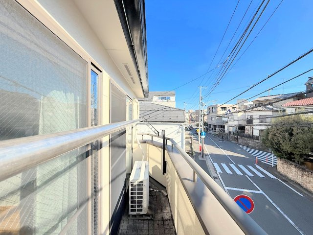 南区別所5丁目　中古戸建てのバルコニー|◆日当たり良好なバルコニー！毎日のお洗濯にも嬉しいですね！