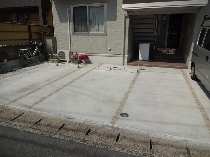 リヴィエールの駐車場