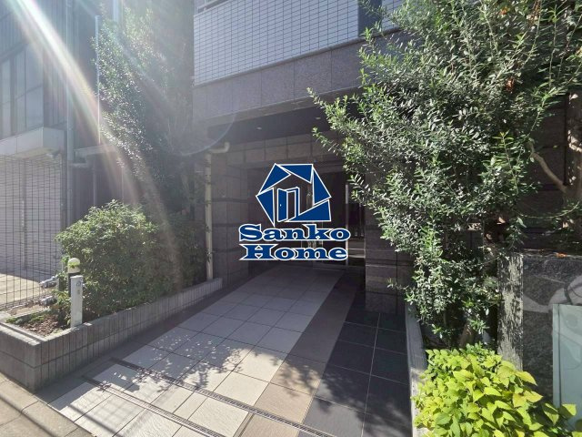 スカイコート隅田公園のエントランス