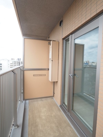 【バルコニー】