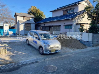 【外観】 | 静岡市葵区西瀬名町 新築一戸建て 2号棟 | 現在建築中の外観画像です。ご内覧は同じメーカーの完成物件へご案内いたしますので、いつでもご相談ください！