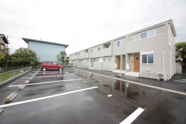 リーブルファイン東水代の駐車場