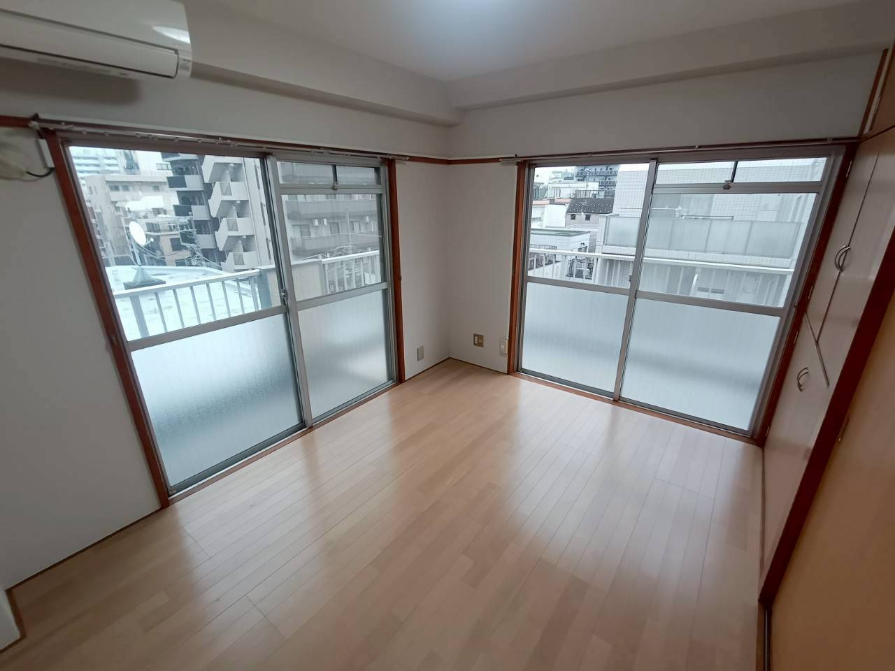 【居間・リビング】