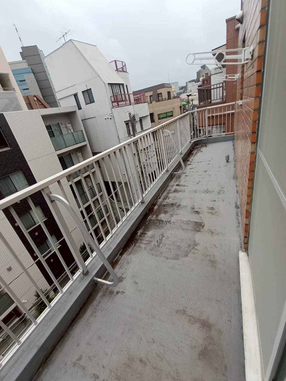 【バルコニー】