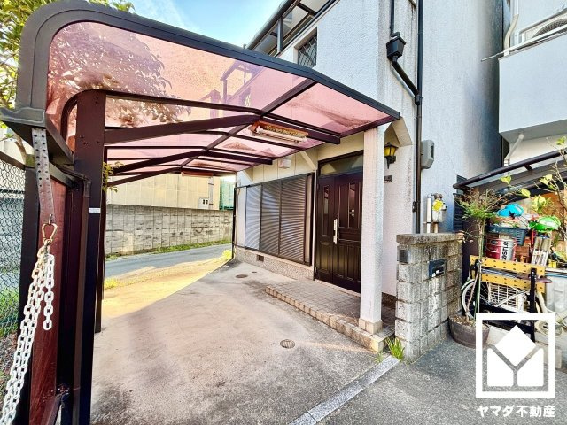 伏見区横大路六反畑の駐車場