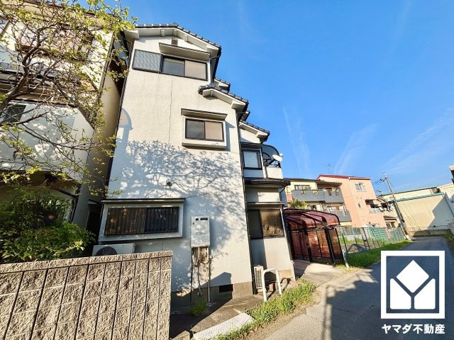 伏見区横大路六反畑の外観
