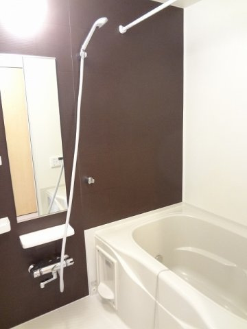 ルシール　名東Ｃの浴室