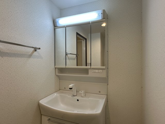 朝霧パーク・ホームズの独立洗面台