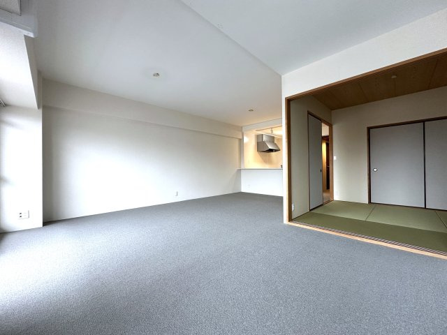 朝霧パーク・ホームズの居間・リビング