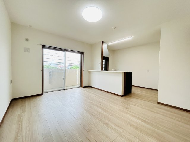 スカーレットの居間・リビング|写真はすべて現状渡しとなります。