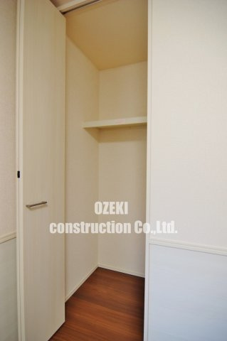 ロイジェントパークスレイクタウンNの収納