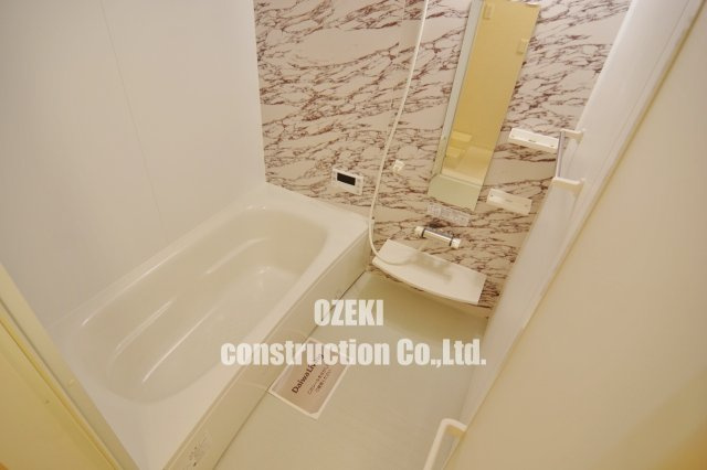 ロイジェントパークスレイクタウンNの浴室