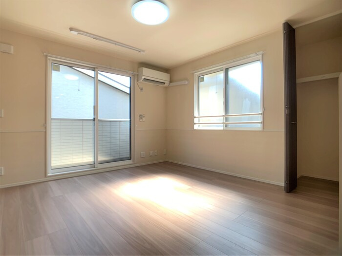 リバーサイドガーデン大門の居間・リビング