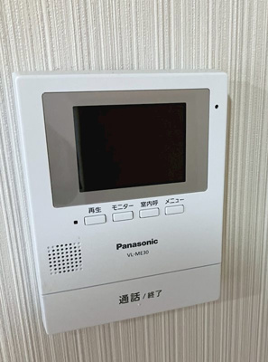 【セキュリティ】 | サンフラワー桜台 | 訪問者の顔がわかるモニター付きインターホン完備