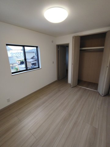 坂井市丸岡町今福　新築戸建Aの洋室