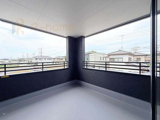 古河市三和　新築戸建て　1号棟のバルコニー|急な雨でも安心のインナーバルコニー♪忙しいご夫婦も大満足♪