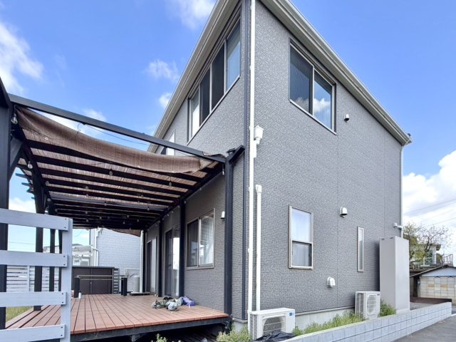 【中古戸建】伊勢崎市上蓮町の外観|■外観｜特徴のある個性的な住まいと美しい街並み、そして住みやすい環境を、ぜひ現地でご覧になりませんか。お気軽にお問合せください(^^)  